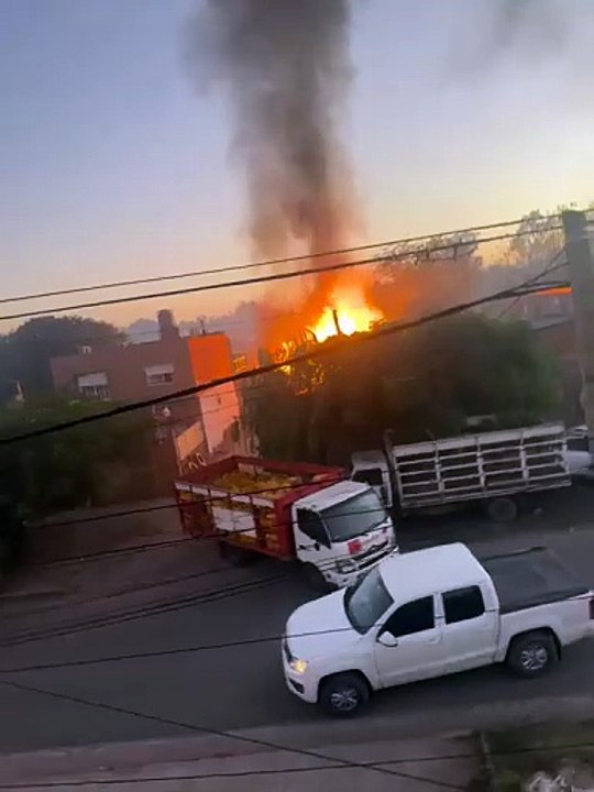Explosión en un depósito de garrafas en Merlo 1