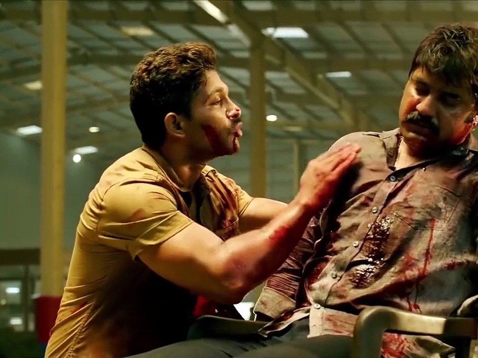 Allu arjun ke papa jab gunday chaku mara  !! Phir allu arjun ne kya kiya gunda ko  !!!