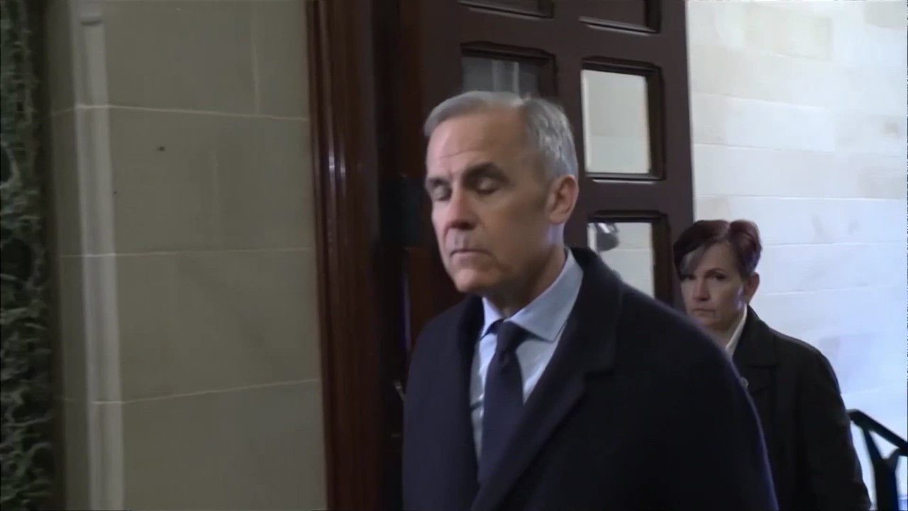 Carney praises Air Canada plane pilot for saving lives in LaGuardia's accident