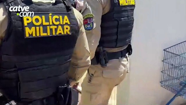Suspeitos de matar dono de bar em Ubiratã são levados à Delegacia de Cascavel