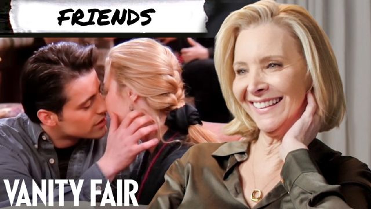 Lisa Kudrow Rewatches Friends, Romy & Michele's High School Reunion & More