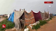Gazze Şeridi'nde çadırlara sığınan Filistinlilerin zorlu hava şartlarında yaşam mücadelesi
