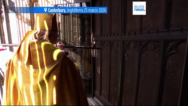 Sarah Mullally entra nella storia: è la prima donna intronizzata arcivescovo di Canterbury