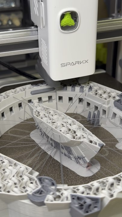 😍Millenium Falcon😍Un design de @fay3dlab, encore une fois exceptionnel ! Je peux valider la @creality_fr sparkX i7Printer : @creality_fr spark i7Filament: PLAModel: https://makerworld.com/models/460390/#3dprinting #starwars #3dprint #starwarsfans