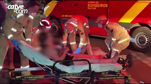 Forte batida deixa casal com fraturas na Avenida Tito Muffato