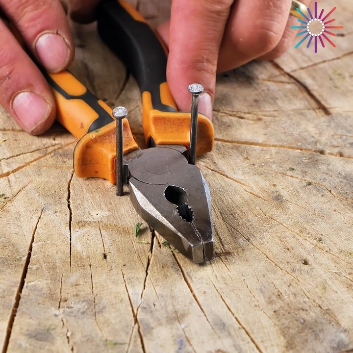Pliers hack for perfect nailing🔨
