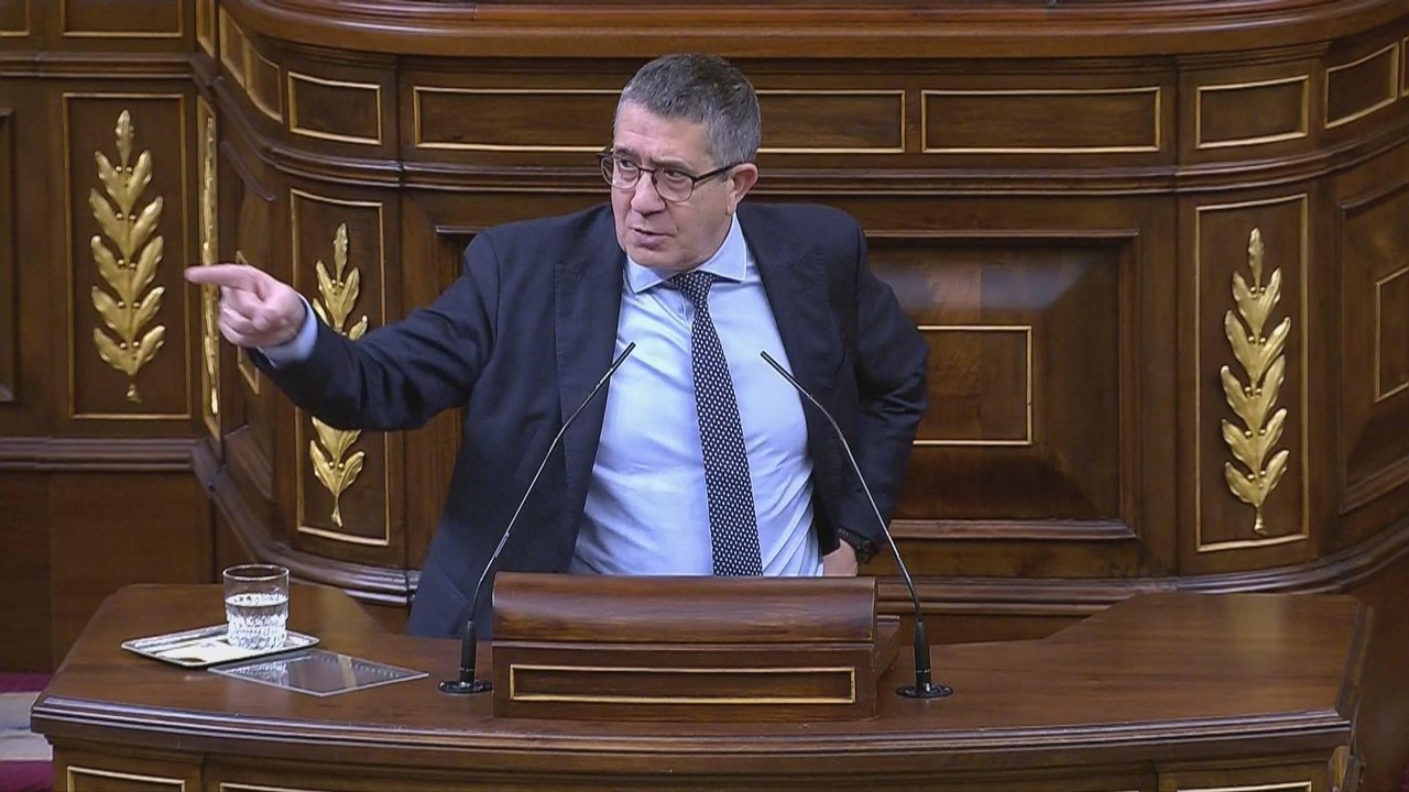 Patxi López enloquece en el Congreso contra el PP: "¡Ya vale de esa mierda de utilizar a las víctimas de ETA!"