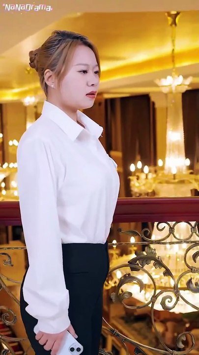 Intern bumps CEO,Everyone thinks she’s over,but he marries her on spot!