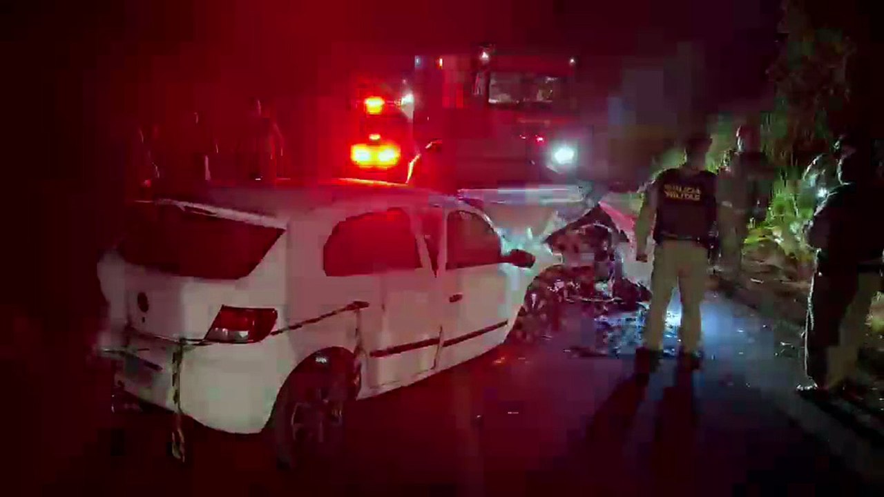 Homem morre e duas pessoas ficam feridas após colisão em Cruzeiro do Oeste 1
