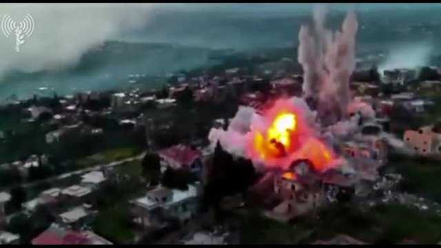 Libano, Israele mostra i bombardamenti contro obiettivi hezbollah
