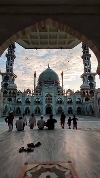 Trump says Iran 'afraid' to admit to talks as Tehran rejects reports of dialogue - BBC