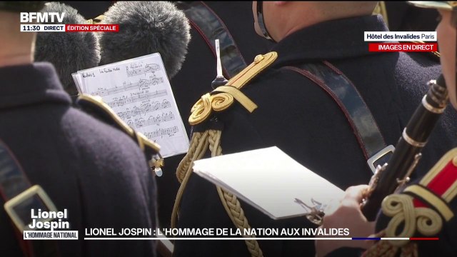 Hommage national à Lionel Jospin: Les feuilles mortes d'Yves Montand retentit dans la cour des Invalides