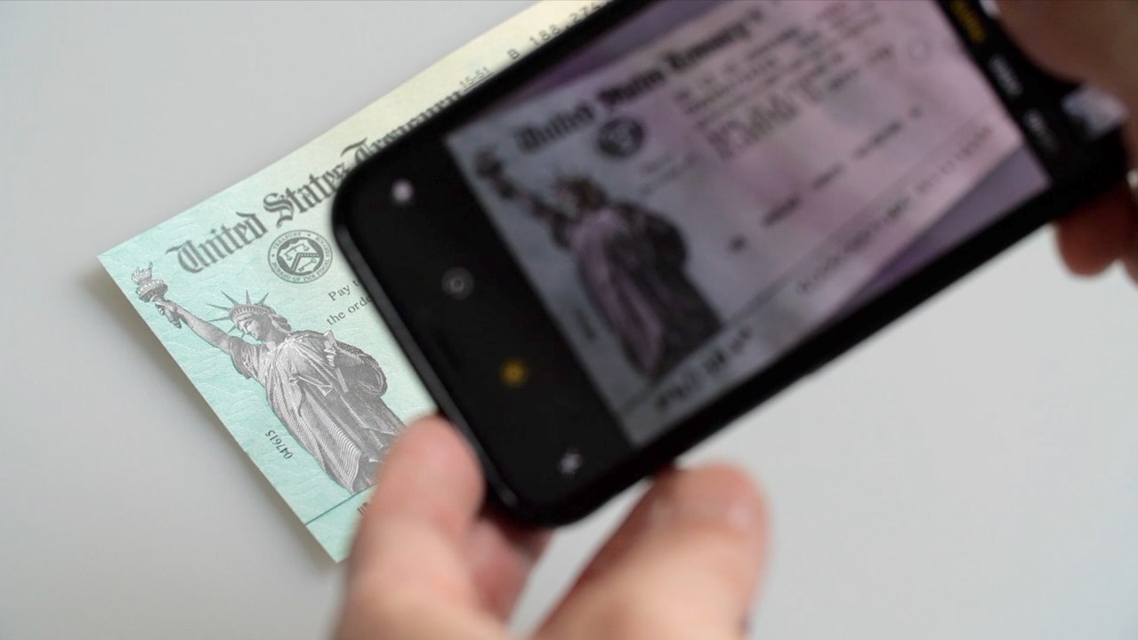 IRS Tells Stimulus Recipients: Don't File Taxes Yet