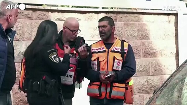 Detriti di missili iraniani su Kfar Qassem, danni al centro di Israele