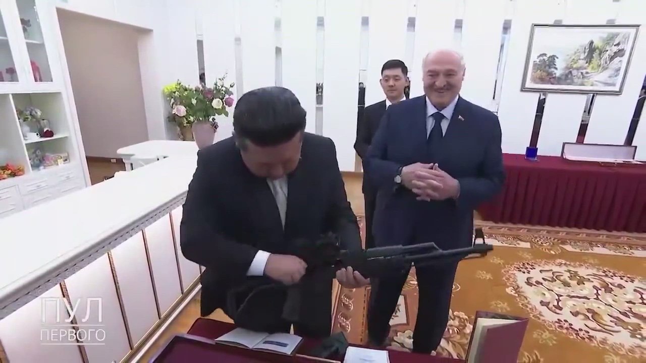 Lukashenko gifted Kim Jong Un a rifle “in case enemies show up.”