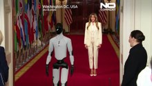 Humanoidalny robot u boku Melanii Trump na edukacyjnym szczycie w Białym Domu