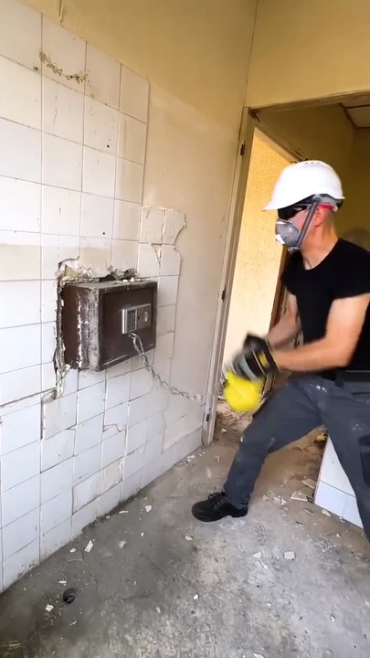 I found a mysterious lock