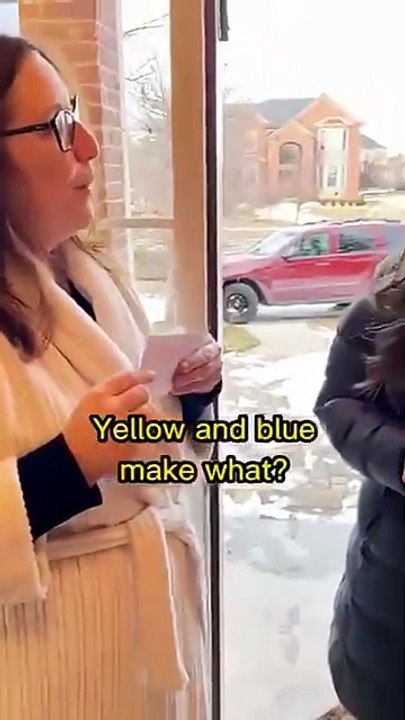 She delivered more than pizza ❤️ watch the surprise!