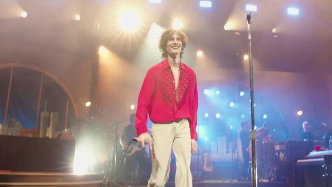 Sombr Takes Us Behind the Scenes of His First Headlining Tour