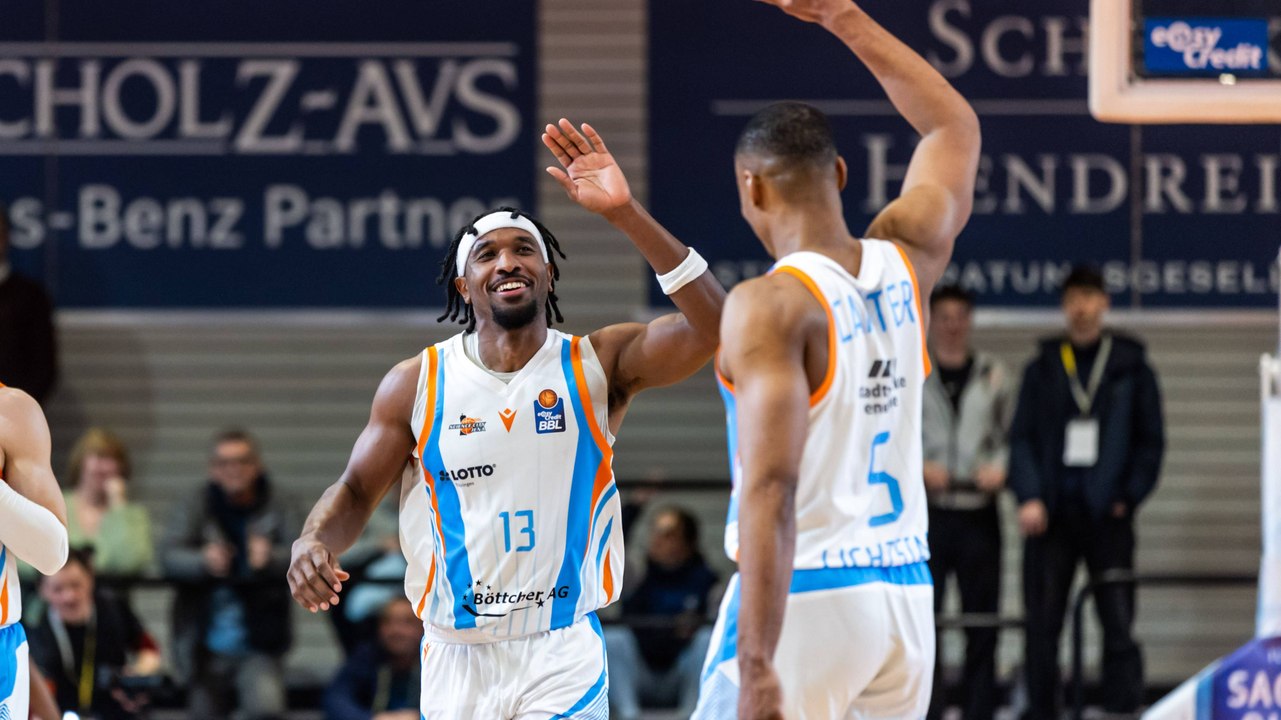 17 Dreier! Jena versenkt Hamburg dank Schützenfest