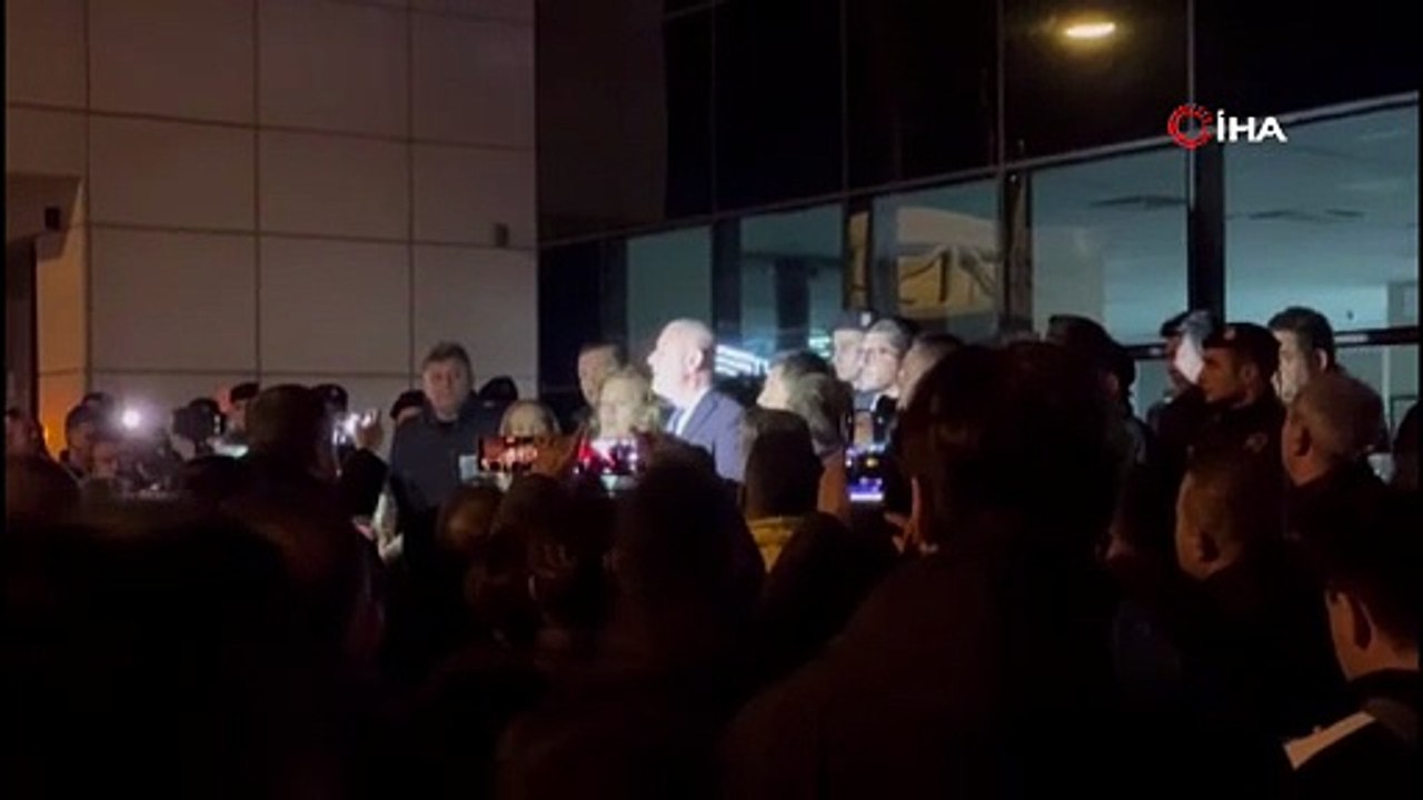 Marmaris Belediye Başkanı Acar Ünlü\'den İlk Açıklama: \"Görevimizin Başındayız!\"