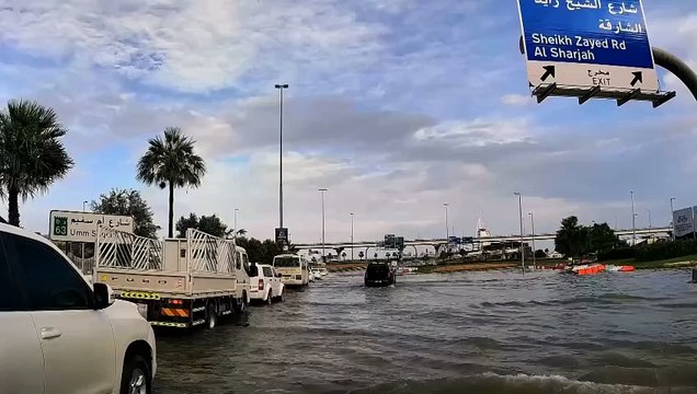 Emirados Árabes Unidos: fortes chuvas noturnas inundam Dubai e afetam trânsito e voos