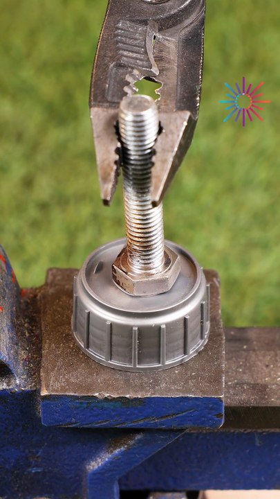 DIY technique to replace wrenches🛠️