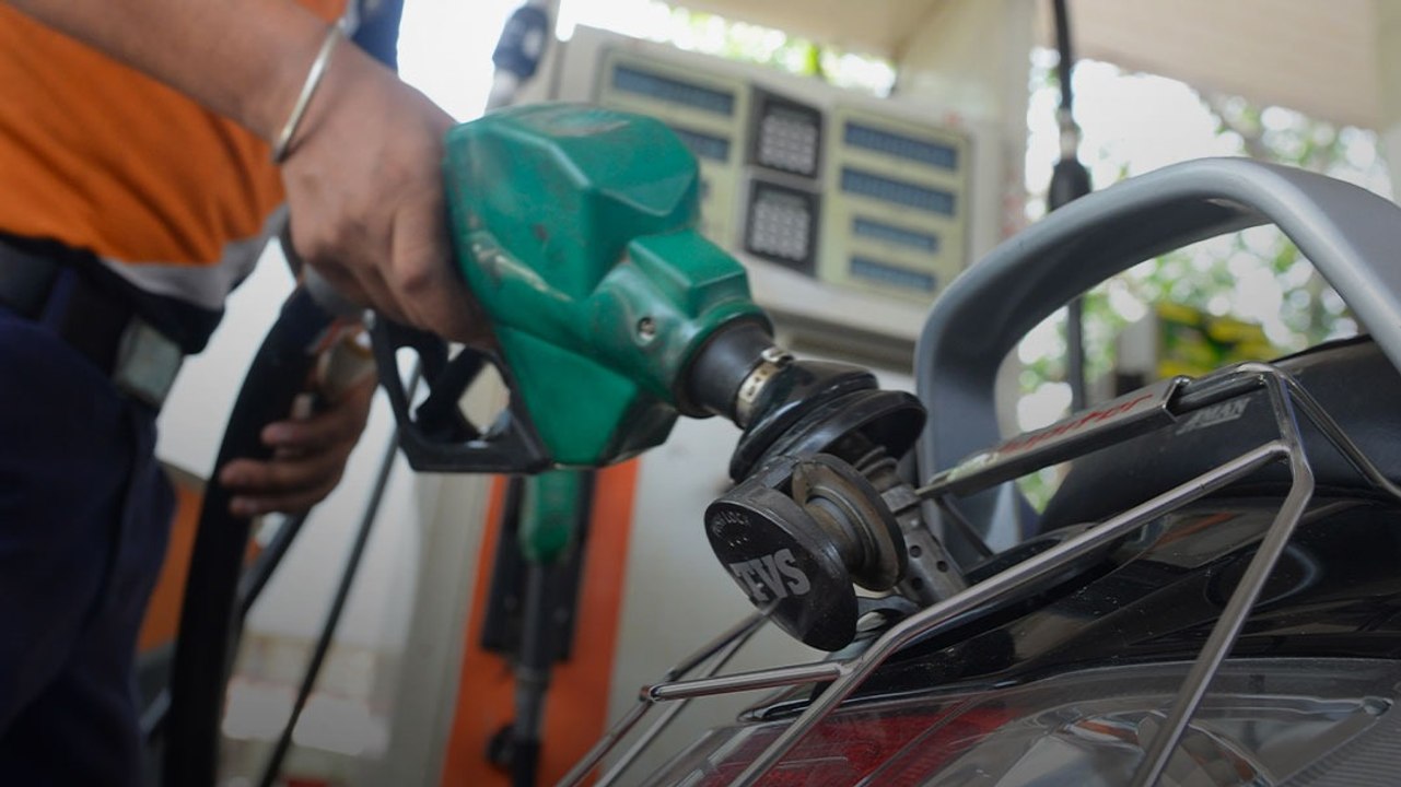 Fuel Crisis: सरकार ने दी बड़ी राहत, पेट्रोल-डीज...