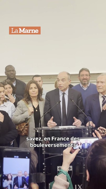 Jean-François Copé (LR) prend la parole, après sa réélection à la mairie de Meaux