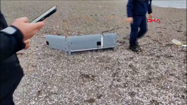 Sakarya'da deniz kıyısında insansız hava aracı parçaları bulundu