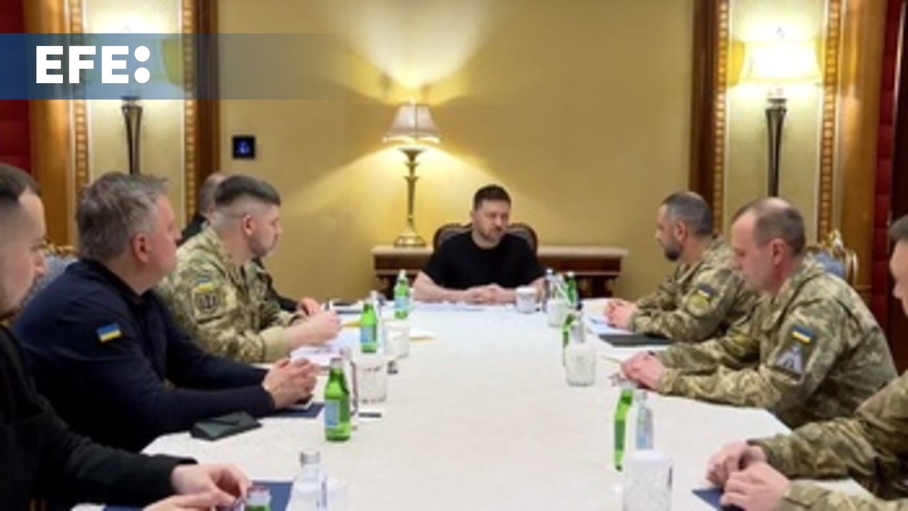 Ucrania firma un acuerdo de cooperación en defensa con Arabia Saudí