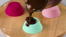 Treat yourself to these easy to make chocolate pieces🍫