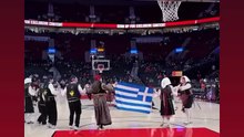 Το γλέντι των Bucks με άρωμα Ελλάδας