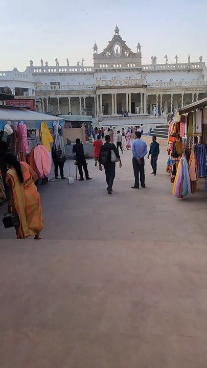 क्या आप यहां आए हो