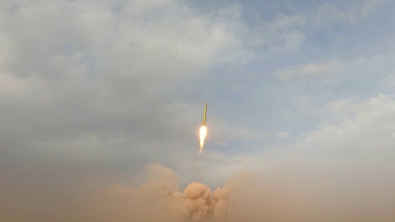 Iran launches new missile strikes on Israel