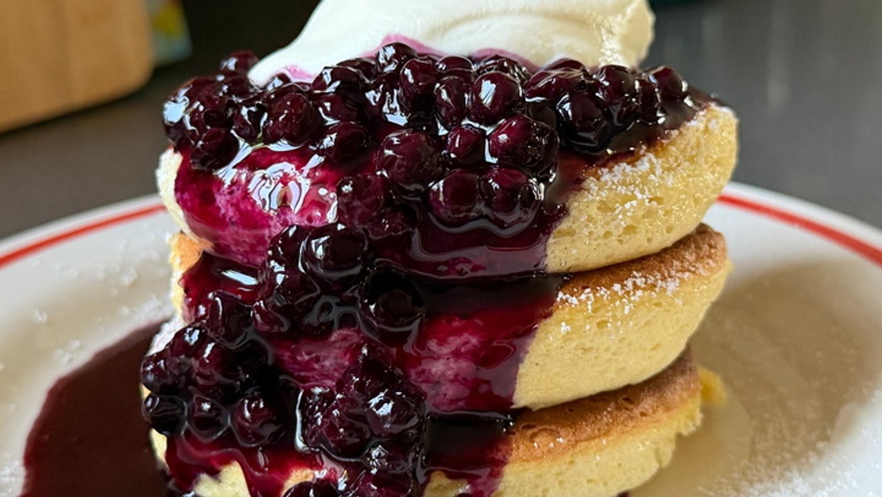 How to Make Soufflé-Style Pancakes