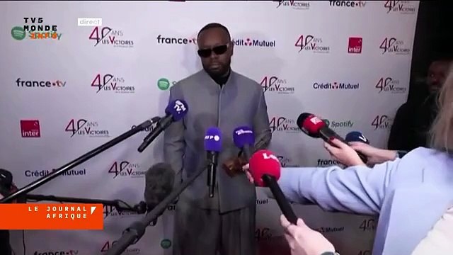 Garde à vue prolongée pour Gims. Le chanteur congolais est entendu dans le cadre d’une affaire de blanchiment présumé.