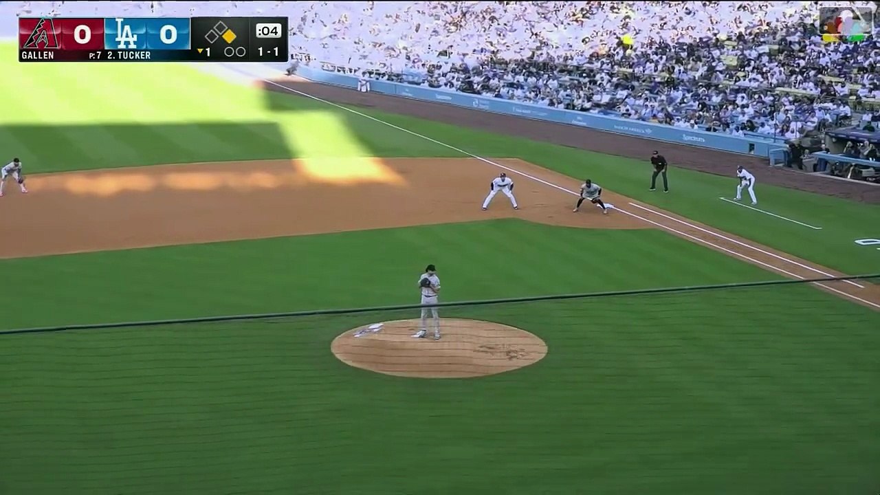 Nolan Arenado inició su show