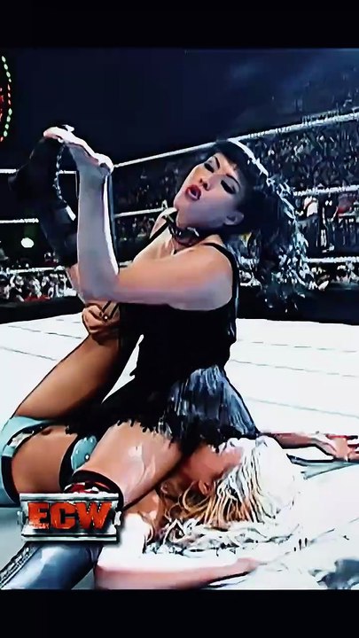 Kelly Kelly & Ariel on WWE ECW December to Dismember 2006#wwe #ecw #ecwwrestling #kellykelly #ke