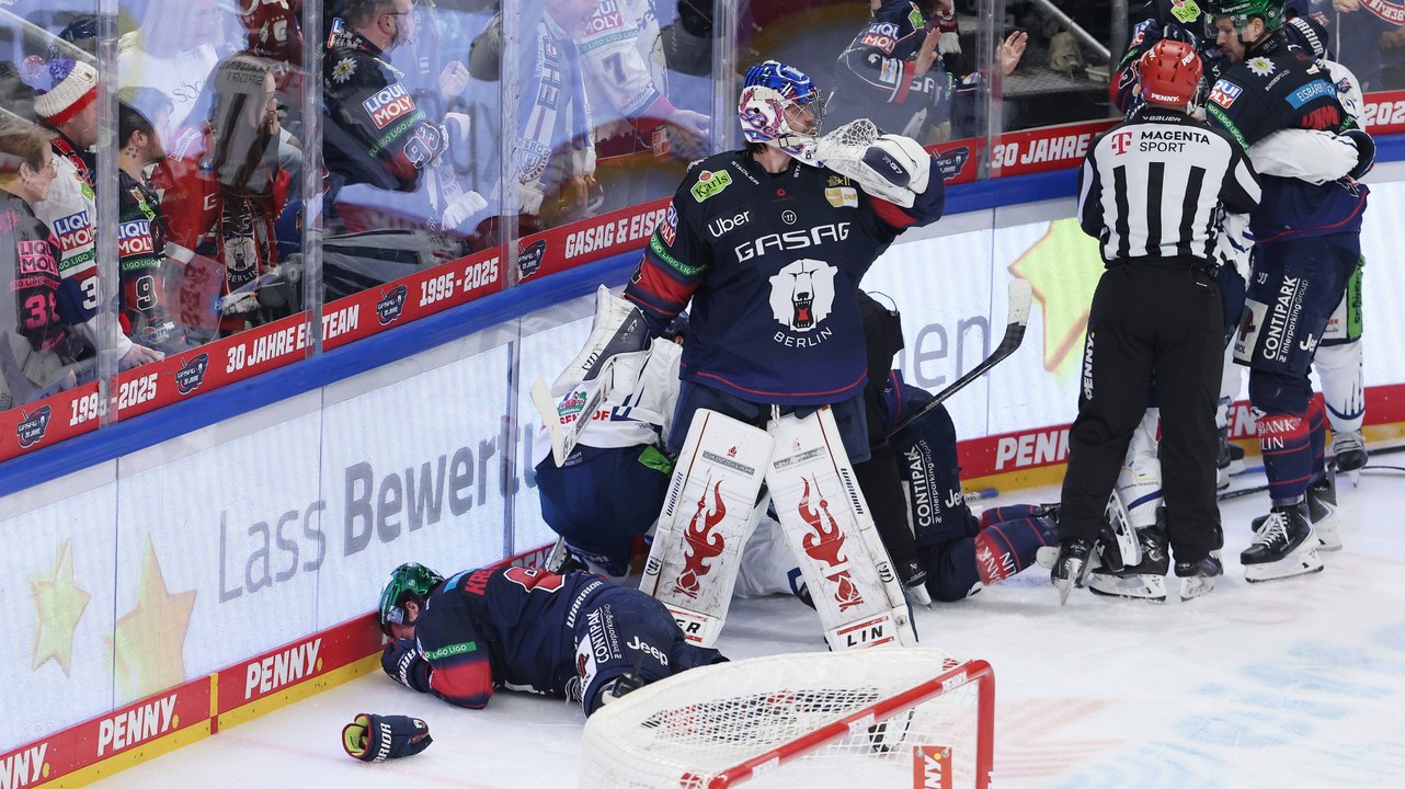 Böser Check und Rauferei: Eisbären jubeln über Heimsieg