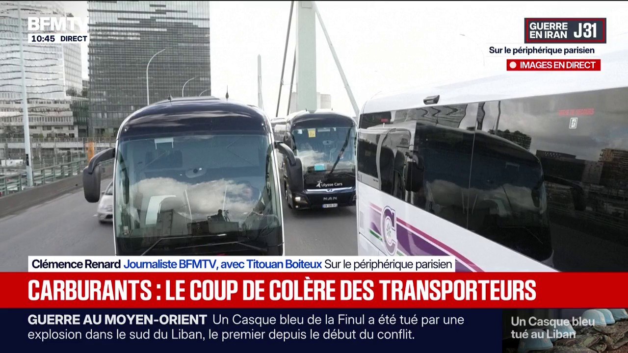 Hausse des prix du carburant: les transporteurs bloquent le périphérique parisien