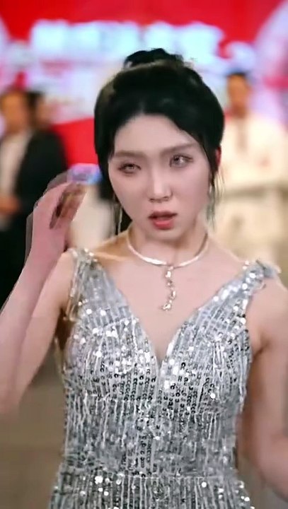 (88) After the end of the prison, the godmother Lin Zhifa was recognized by the richest man in Jinghai and became a long-lost real daughter, and as soon as she entered a wealthy family, her brother took 5 million to buy her shares, and the fake daughter s