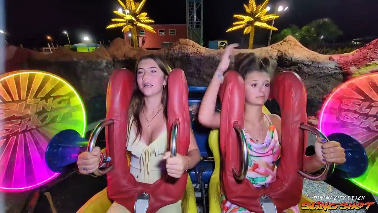 Beautiful Girls Slingshot Ride I Amazing Slingshot Ride Reaction