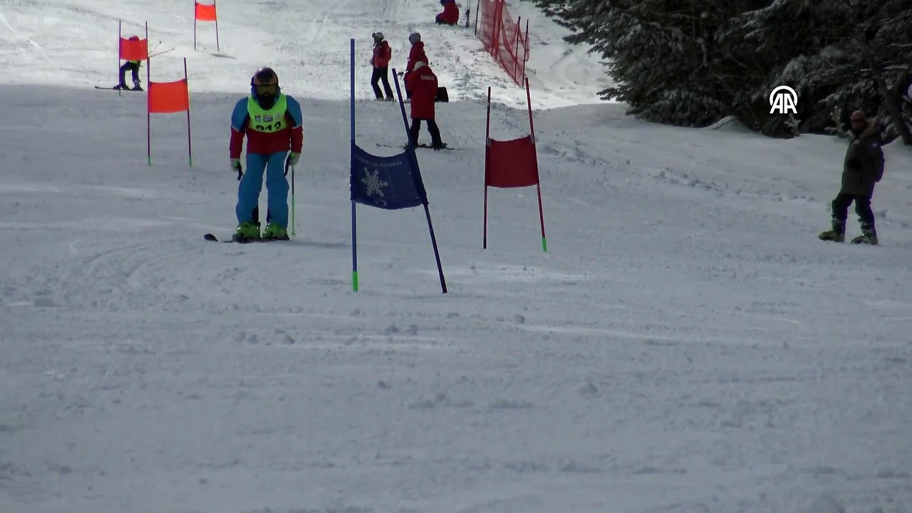 Kars'ta Anadolu Yıldızlar Ligi Türkiye Kayak Şampiyonası yapıldı | Ajansspor | AA