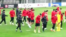 A Milli Futbol Takımı, yağmur altında çalıştı | Ajansspor | IHA