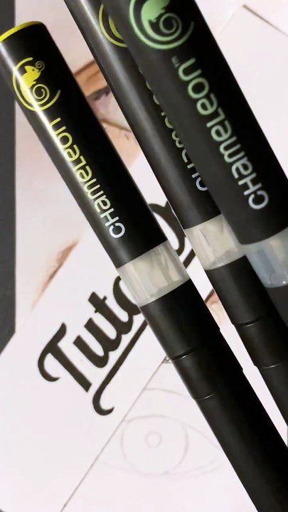 Dessin d'un œil aux marqueurs