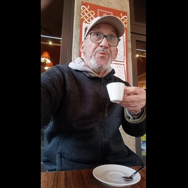 Mon p'tit café - Attention il ne faut pas y toucher !