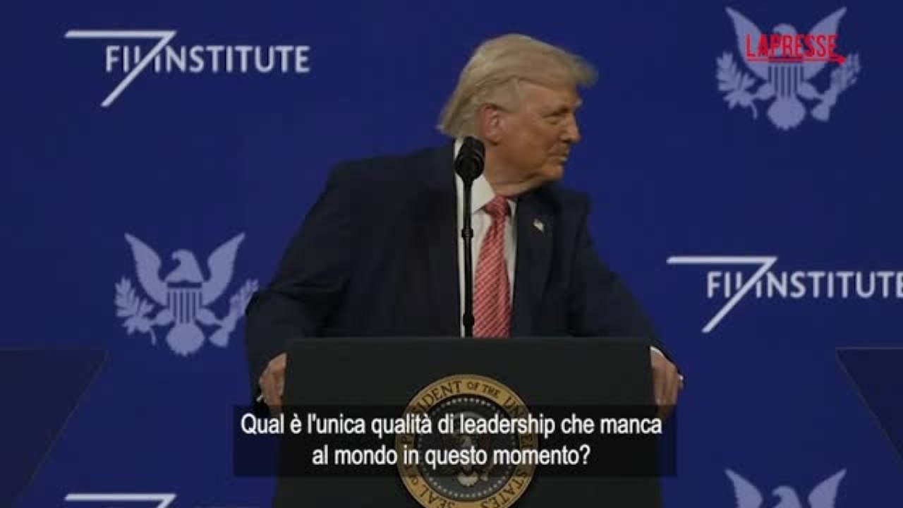 Trump: «Amo circondarmi di perdenti, non mi piacciono le persone di successo»