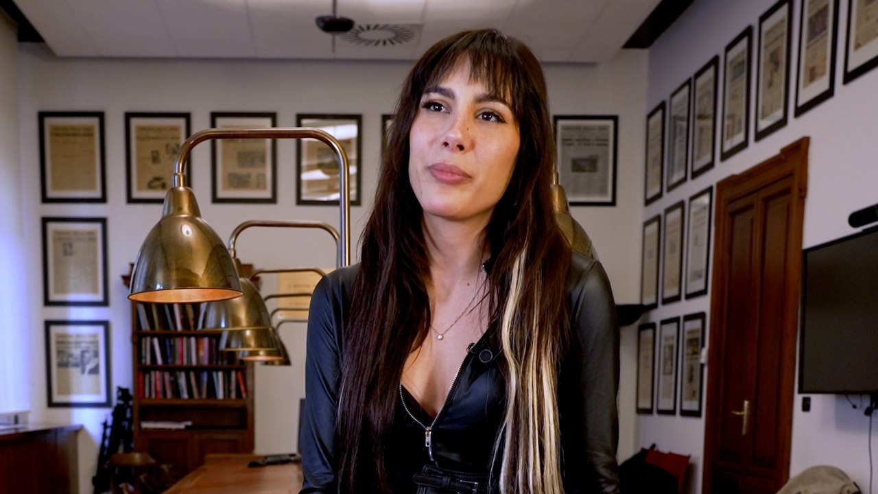 Cleo: «Amore (ma anche la violenza sulle donne) nel nostro album. Ecco il tatuaggio con la faccia di Carlo Conti»