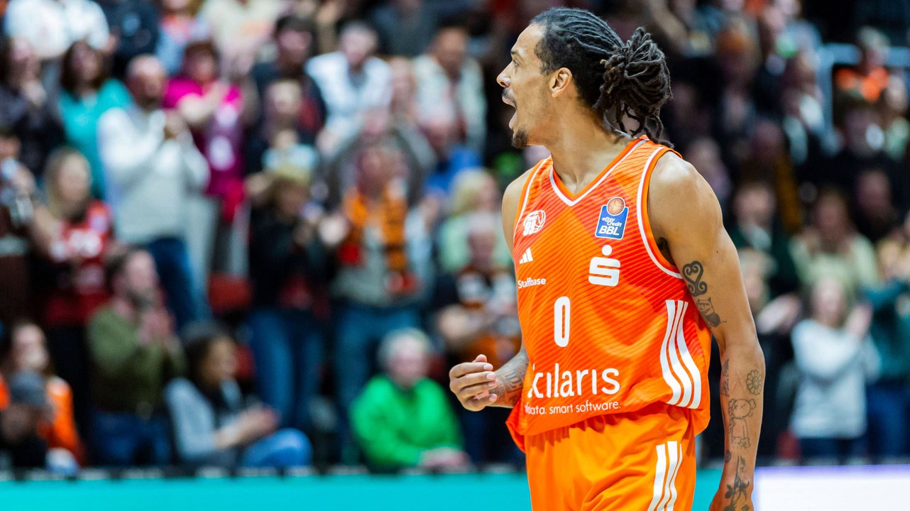 +21 verspielt, Sieg gerettet: Niners bringen Sieg ins doch Ziel